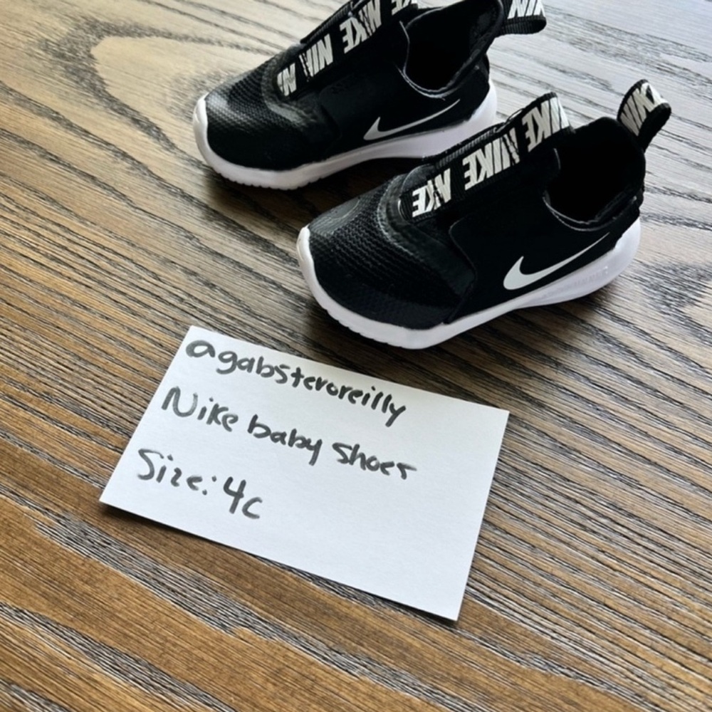 Nike Black and White Sneakers Sporty Casual Footwear